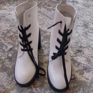 NEW - Forever21 white boots with heel